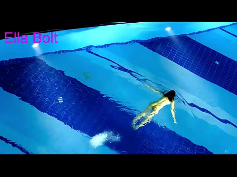 ❤️ എനിക്ക് കാണുന്നത് നിർത്താൻ കഴിയില്ല, ELLA BOLT റിസോർട്ട് പൂളിൽ നഗ്നയായി നീന്തുന്ന യുവ സുന്ദരിയെ പിടികൂടി ️❌ സൂപ്പർ സെക്സ് ഞങ്ങളിൽ ️❤